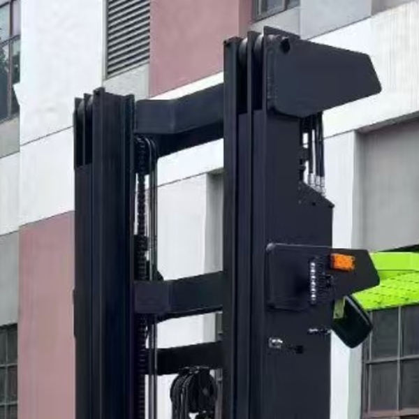 Reachforklift5